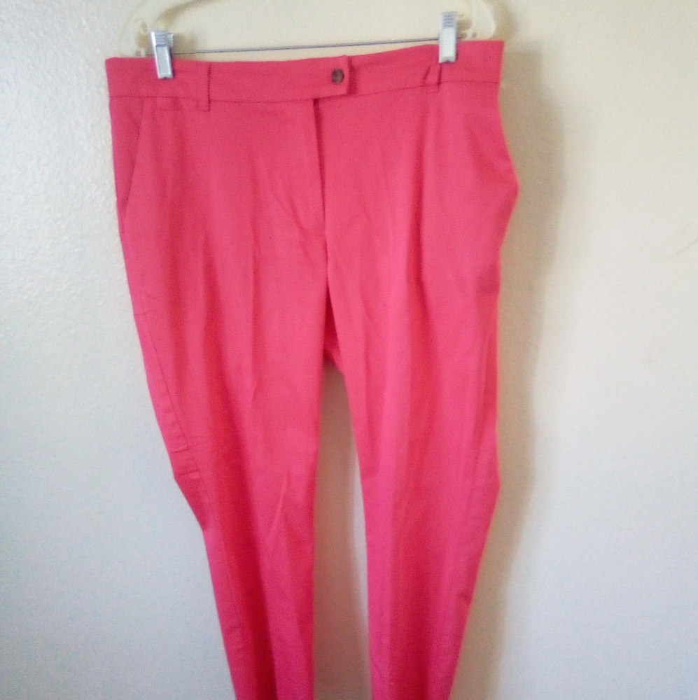 H & M women's red ankle pants